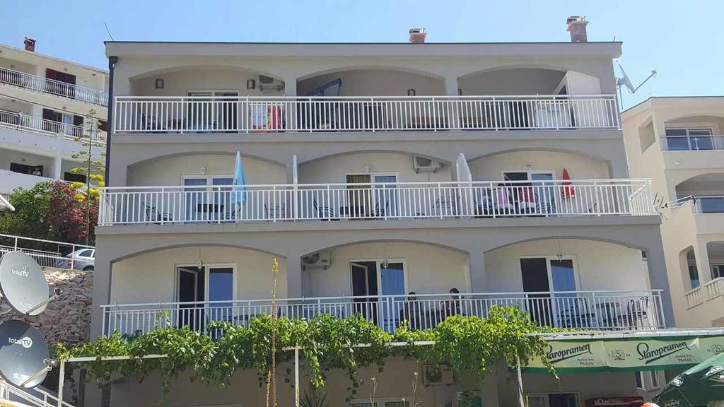 Apartmani Jopi Неум Экстерьер фото